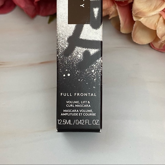 Fenty Beauty Full Frontal Volume Lift & Curl Mascara in Cuz I'm Black - Picture 10 of 10